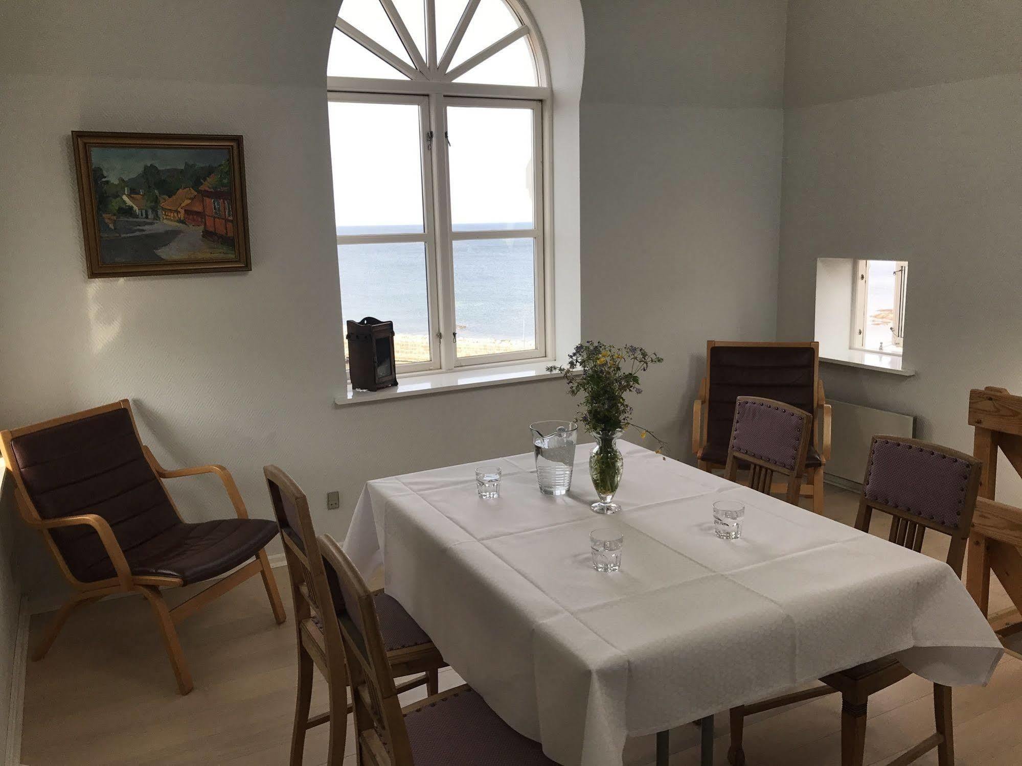 Strandhotellet Allinge-Sandvig Exterior photo
